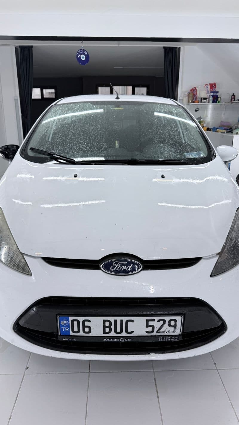 Ford Fiesta — Yüzey hazırlığı ve boya koruma
